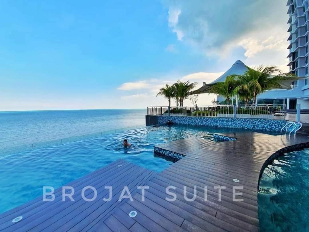Brojat Suite Family Sea View @ Imperium Residence Kuantan Exterior foto